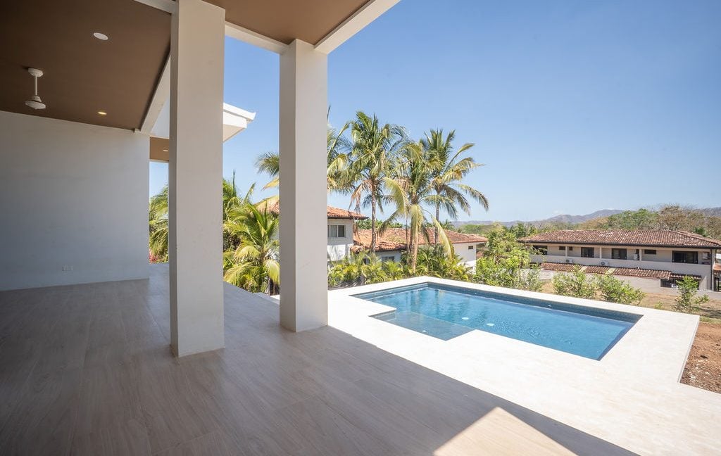 Luxury Ocean-View Home in Altos de Flamingo2