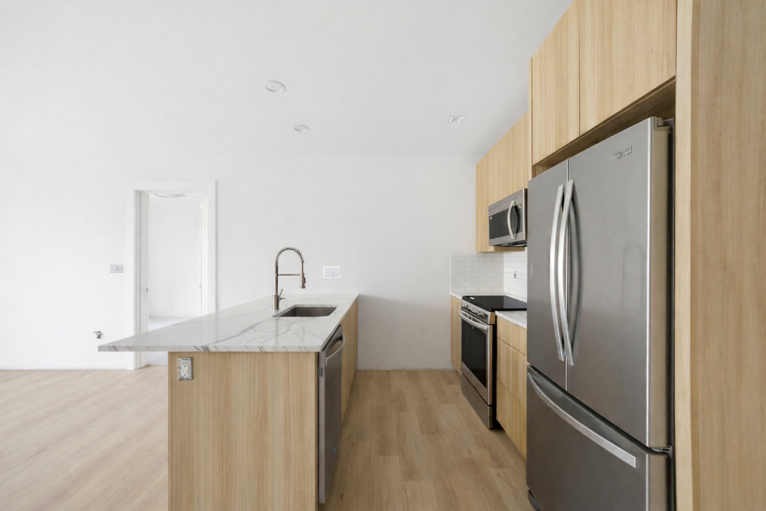 1035 Commonwealth Ave #504 