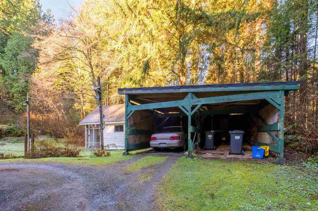4520 Lynn Valley Rd