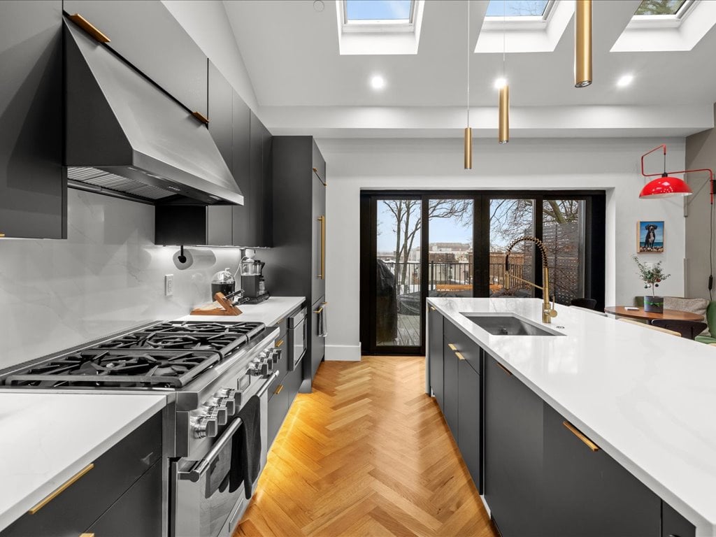 760 E Broadway Unit 2