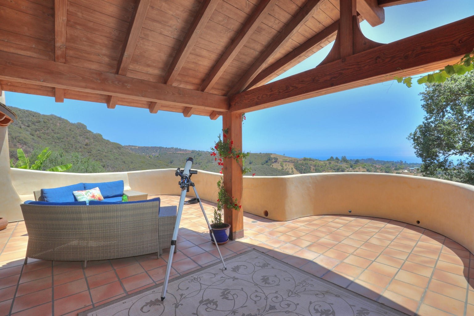 1480 Mission Canyon Road