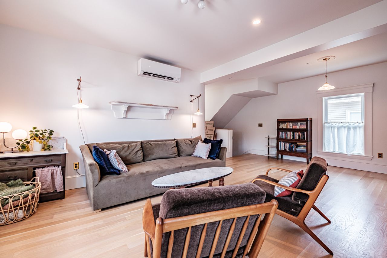153 Brentwood St #2