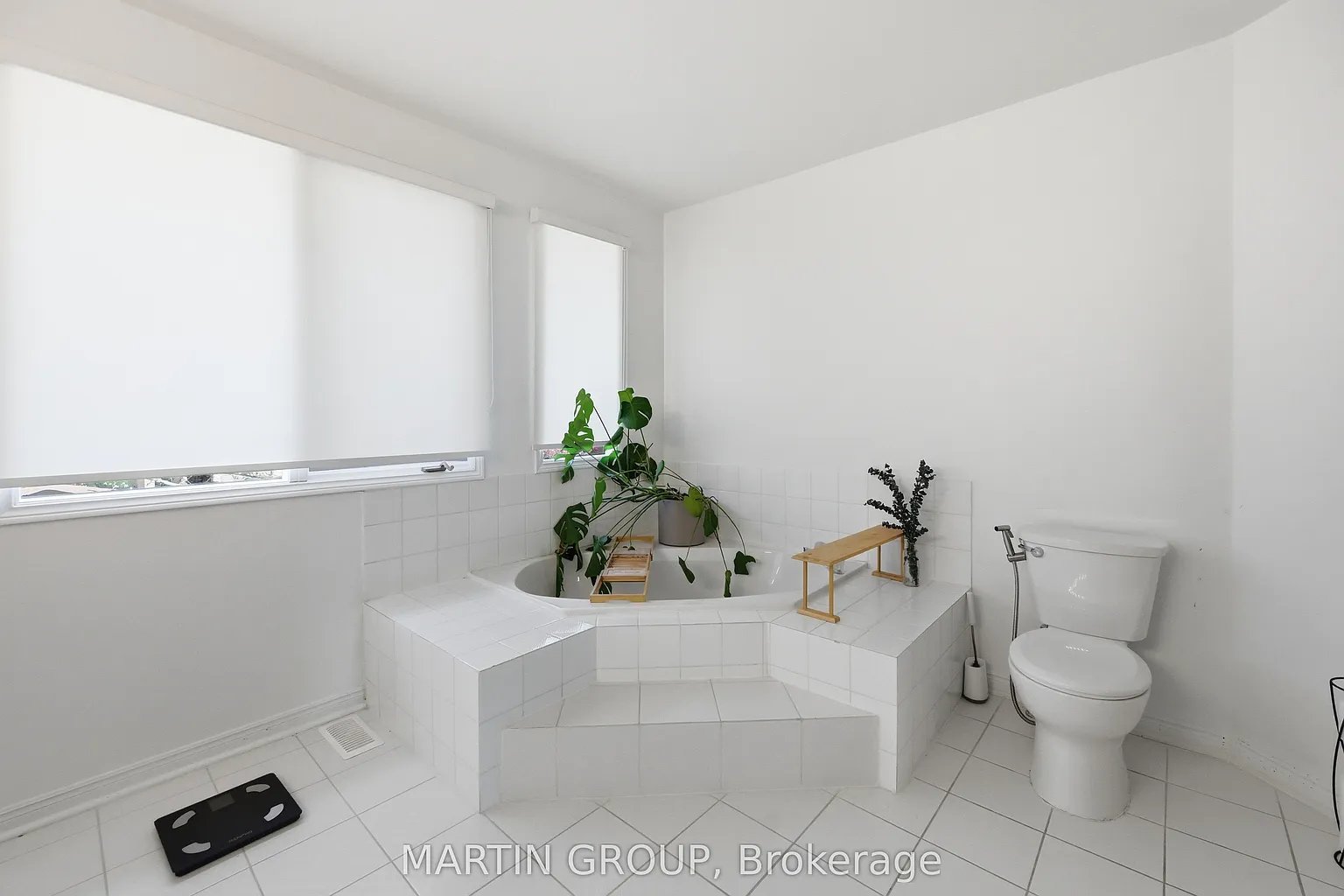 376 Carrier Ln