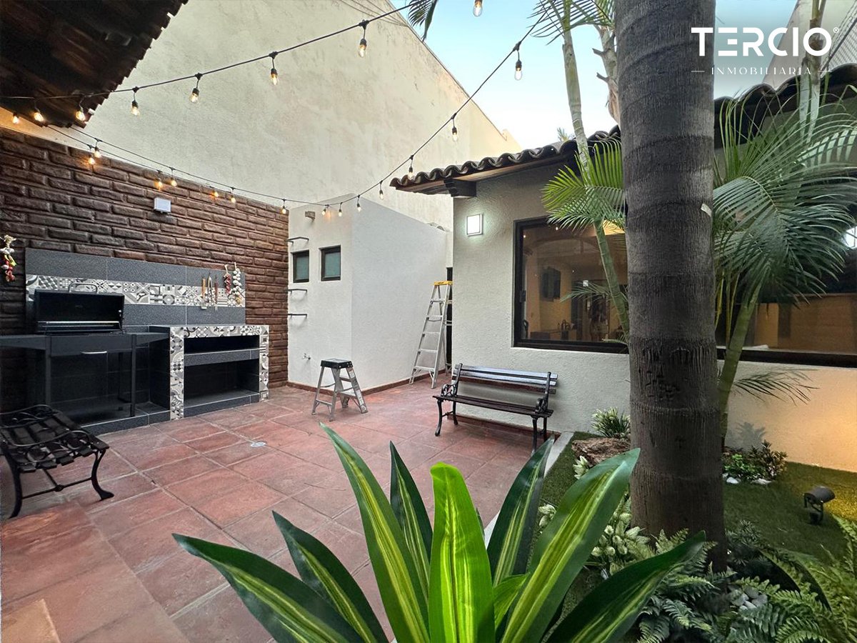 Casa en Venta por la Expo Guadalajara  $7'450,000.00 MN