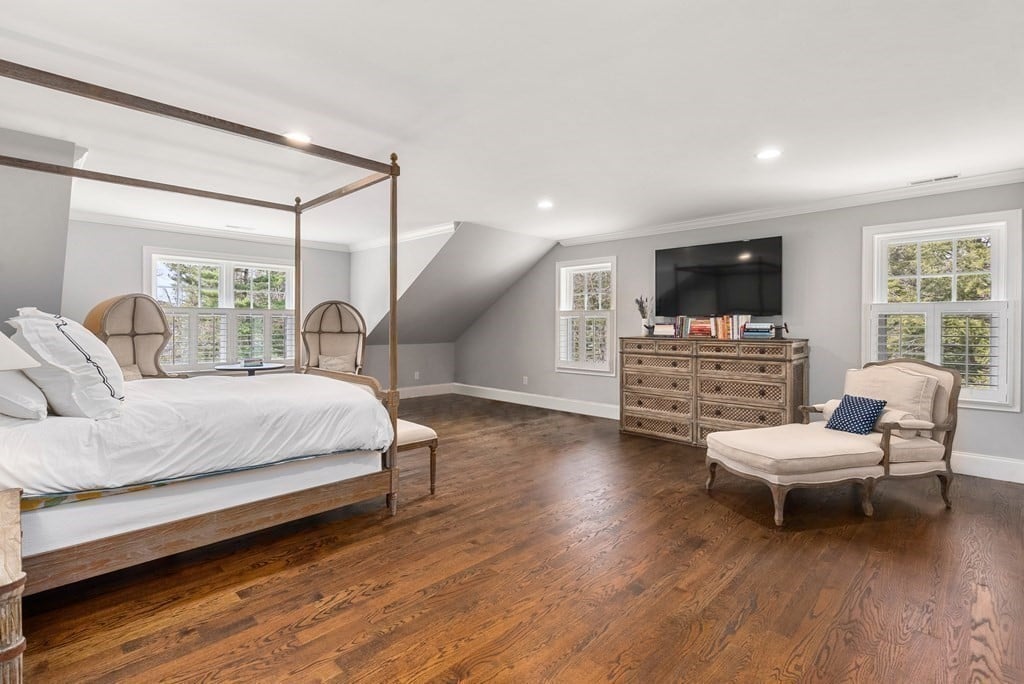 25 Byron Rd