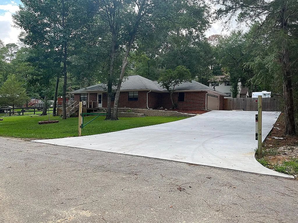 3644 Marigold Ln