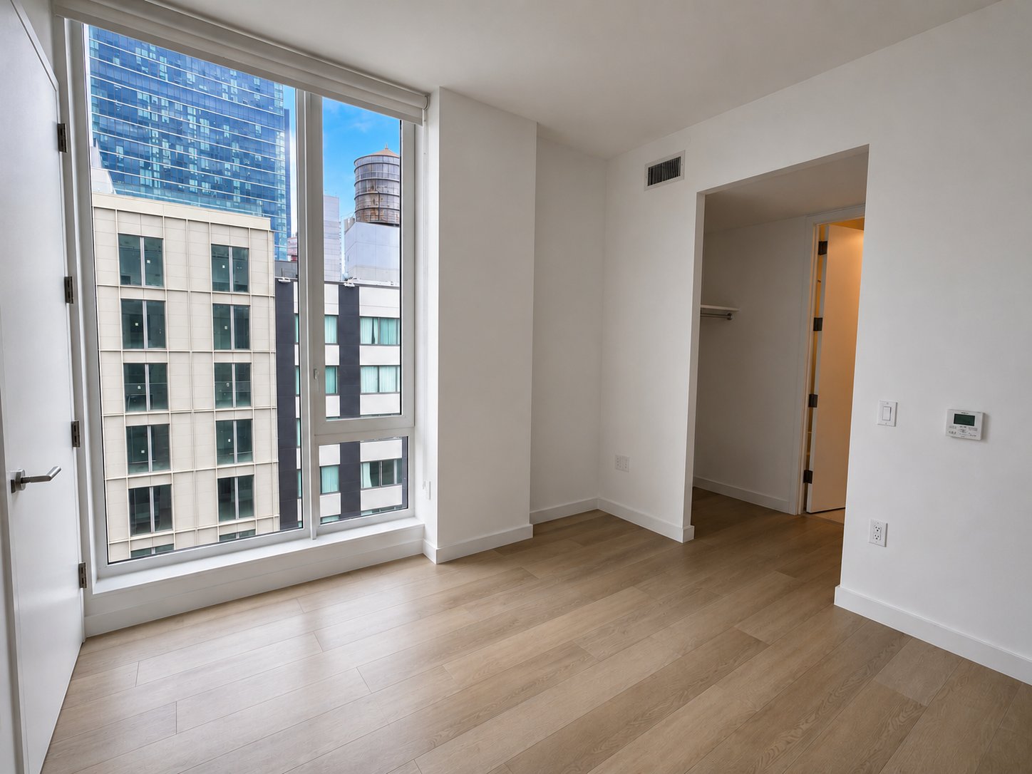 29-17 40th Ave, 1004