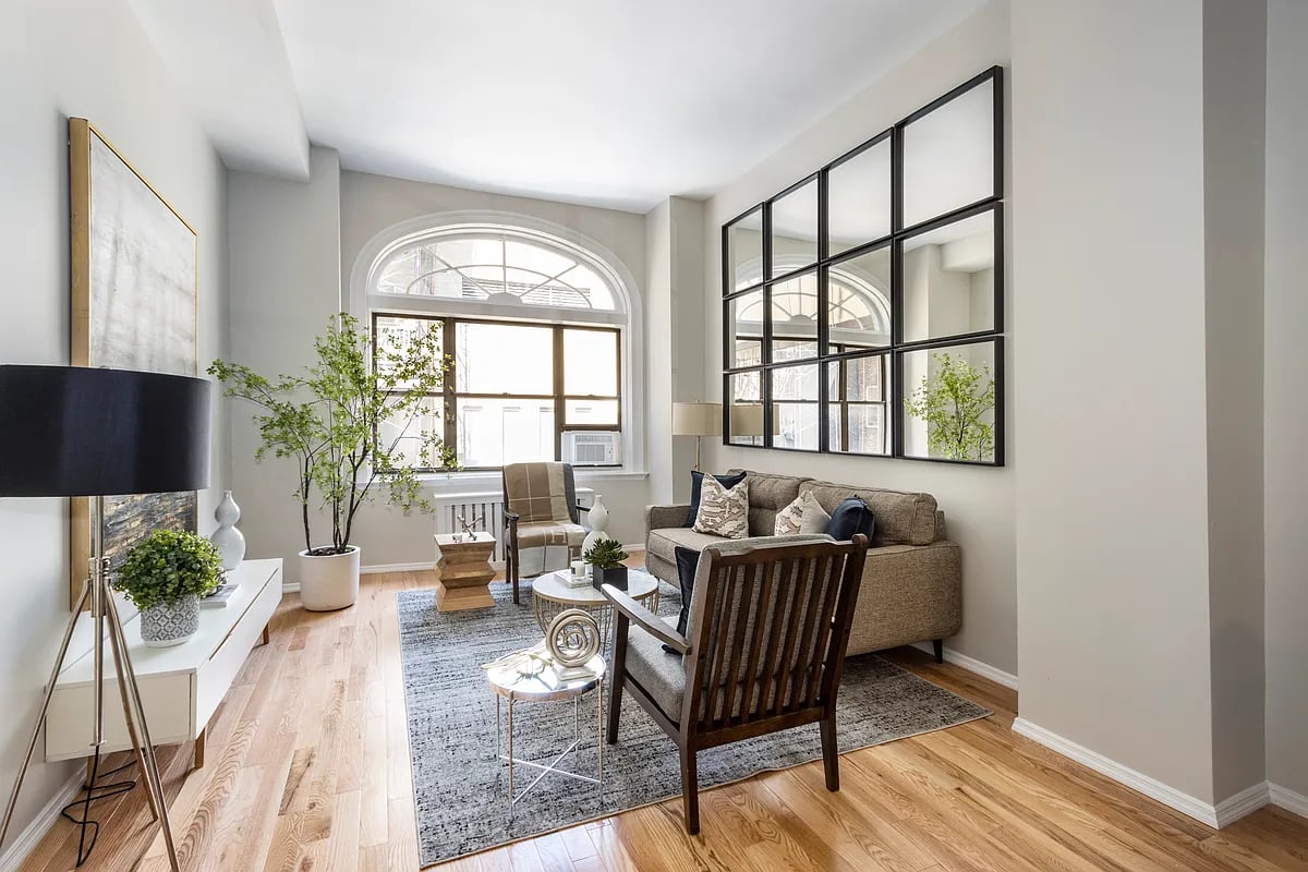 61 E 77th St 8D
