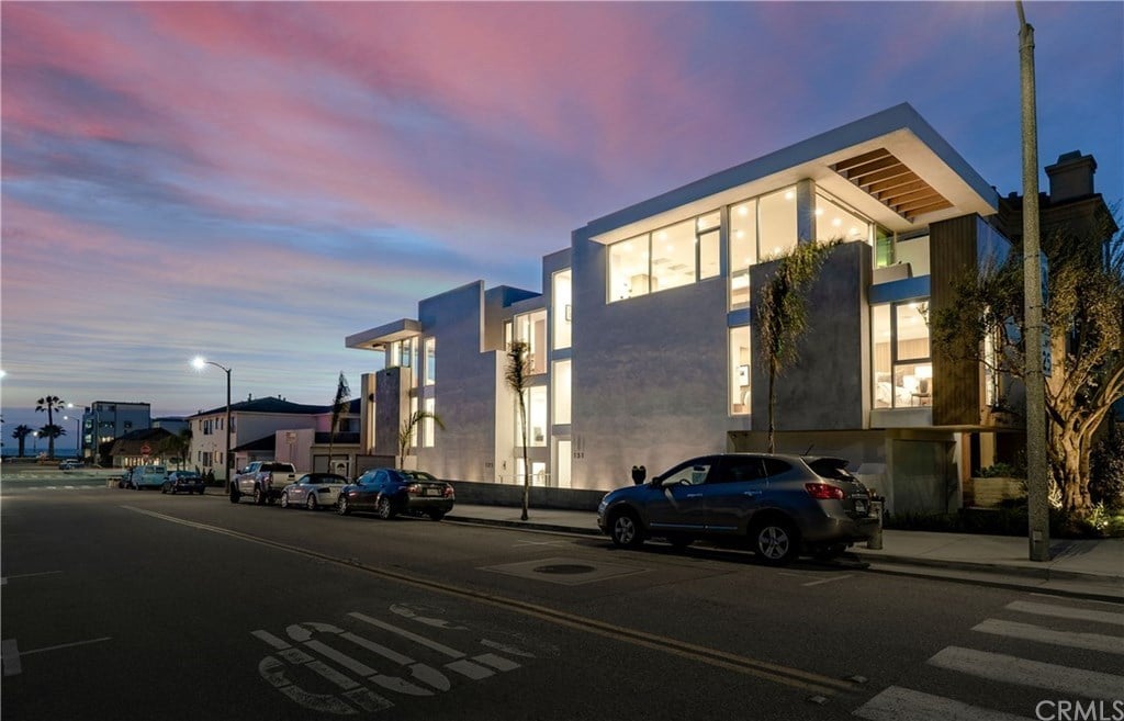 131 2nd St