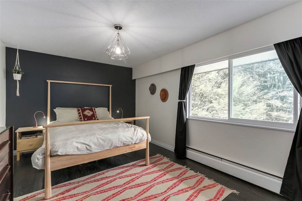 822 Premier St, #5