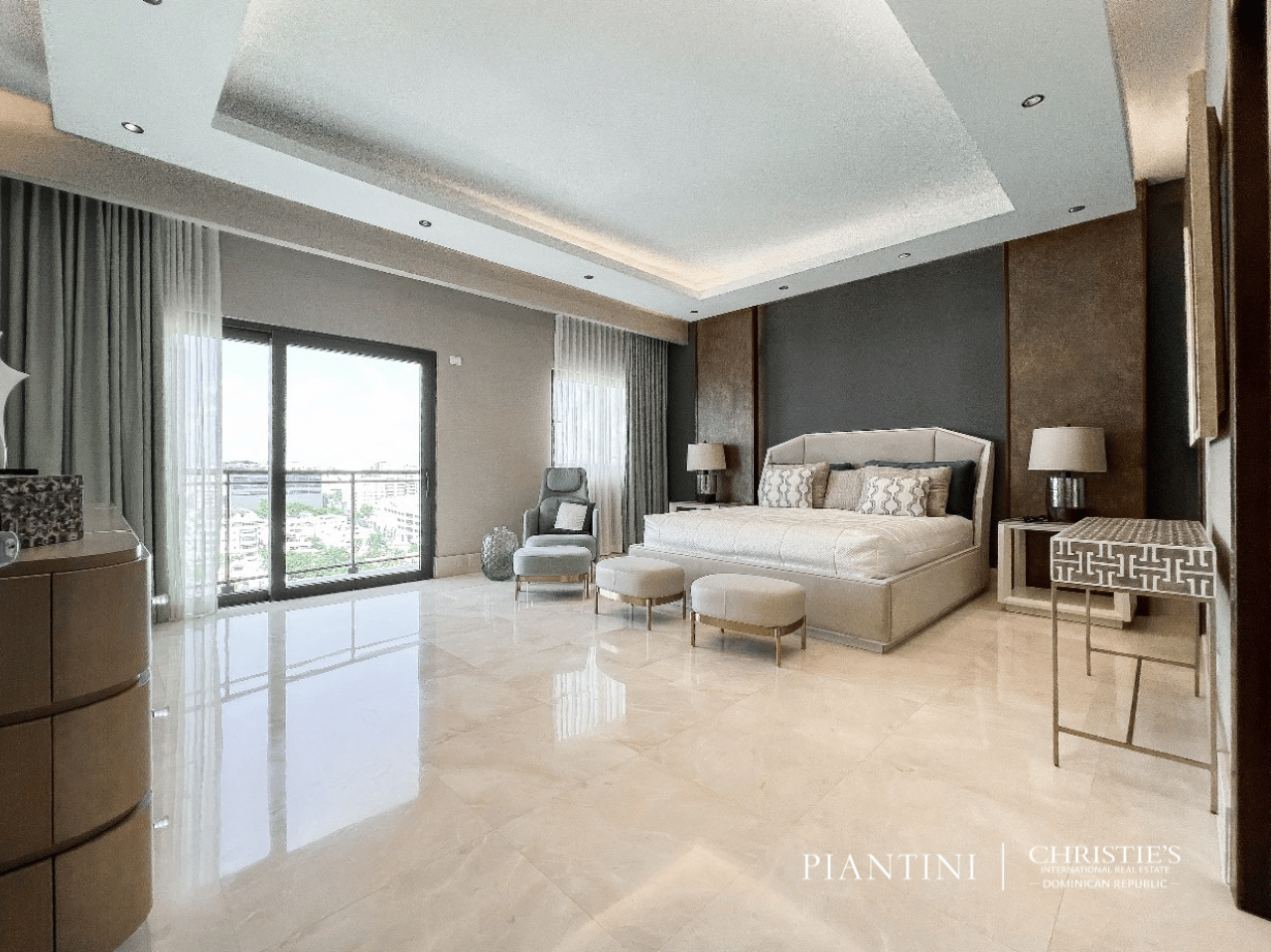 Modern Luxe, Santo Domingo
