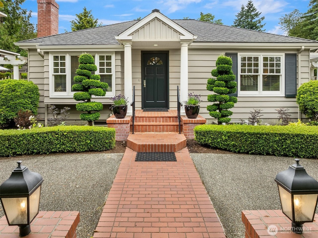 214 10th Ave