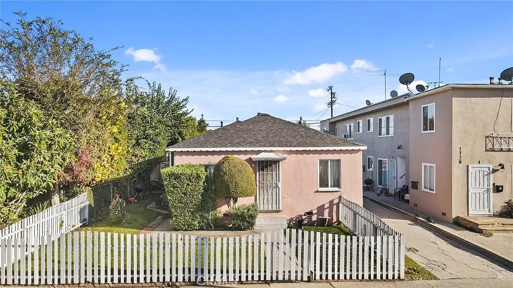 1722 S La Brea Ave