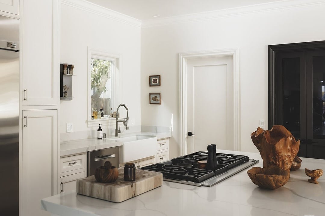 Nova Pavilion, El Cerrito Pl, 90068