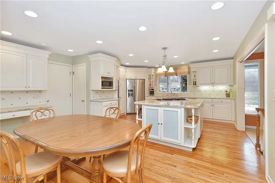 31150 Fox Hollow Dr