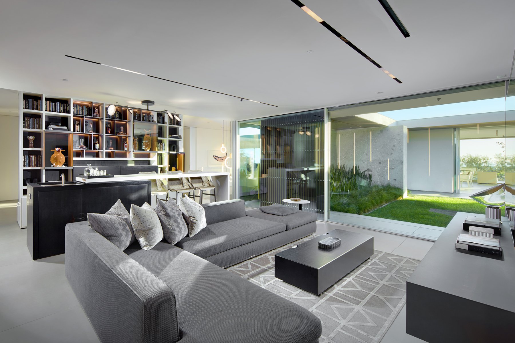 2460 Monaco
