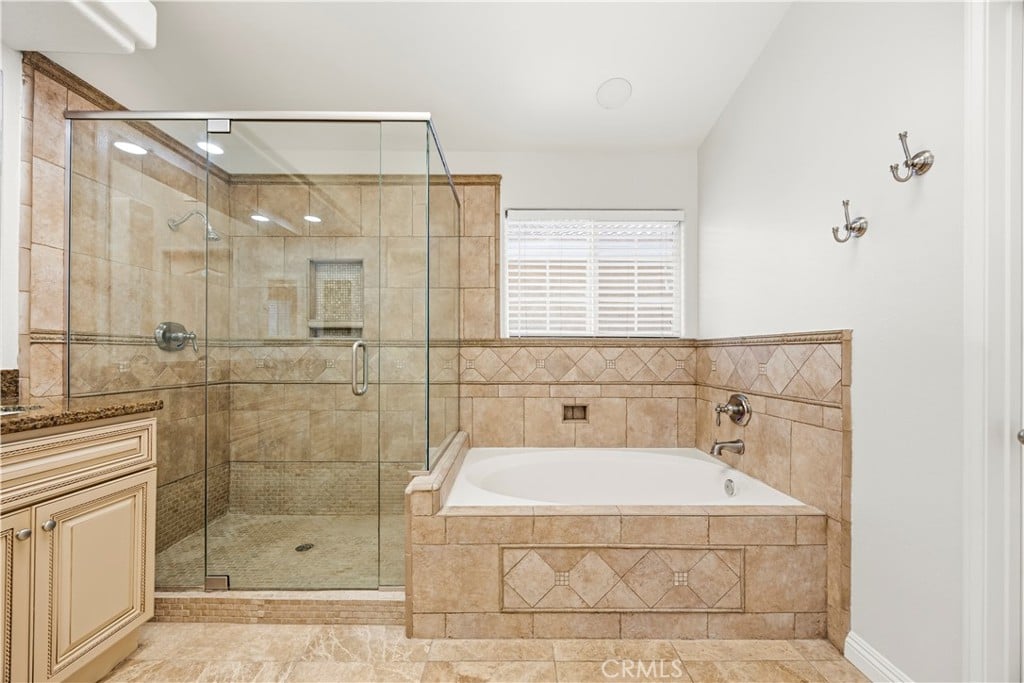 3129 San Helena Dr