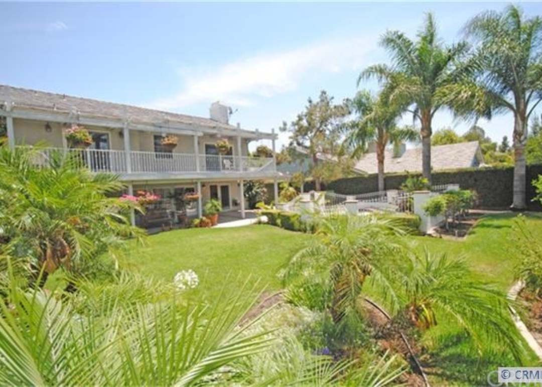 1656 FAIRVIEW Dr