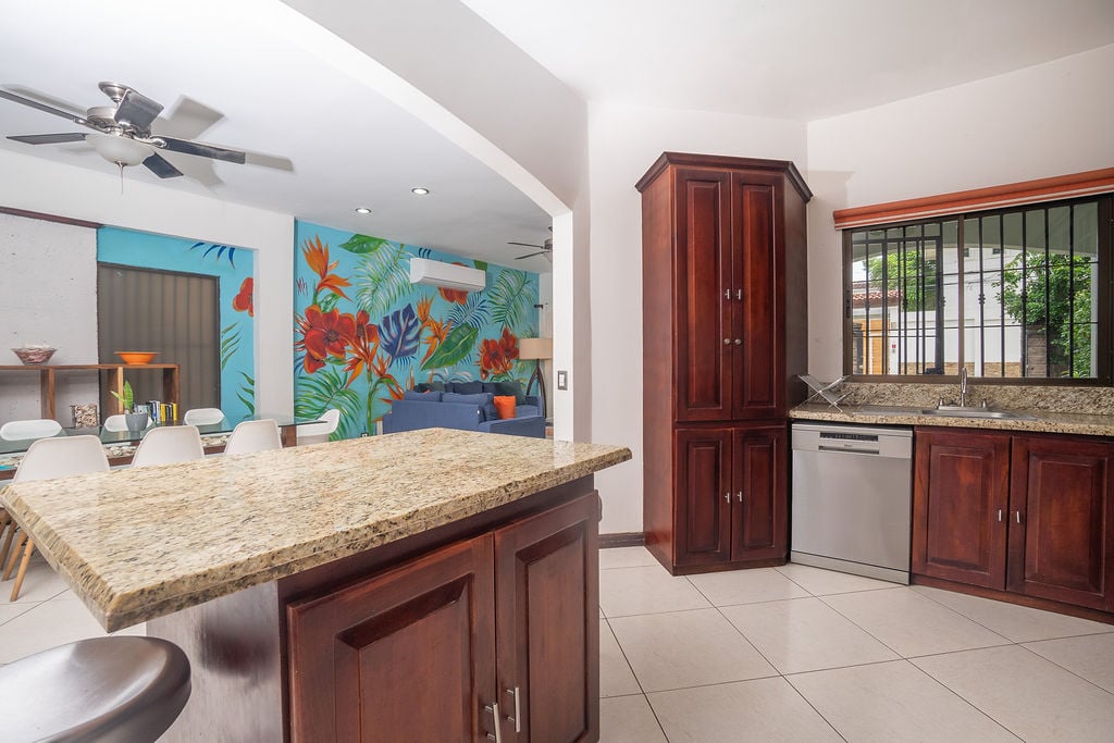 Casa Reye | Stunning 3-Bedroom Beach Home with Rooftop Ocean Views and Private Pool in Surfside, Playa Potrero