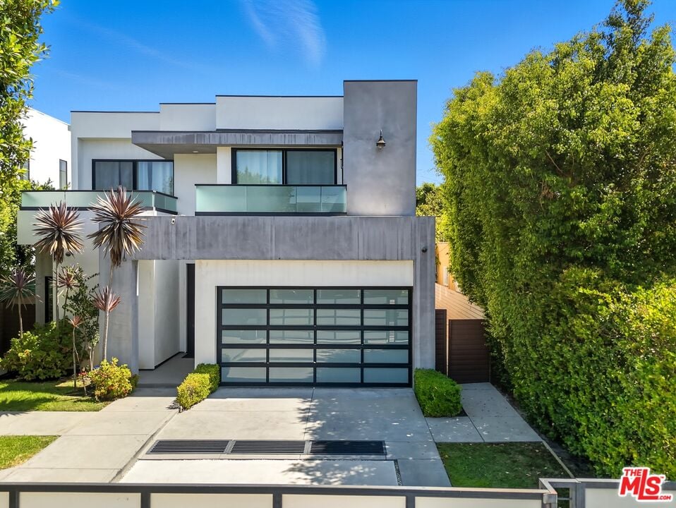 N Crescent Heights Blvd, 90046