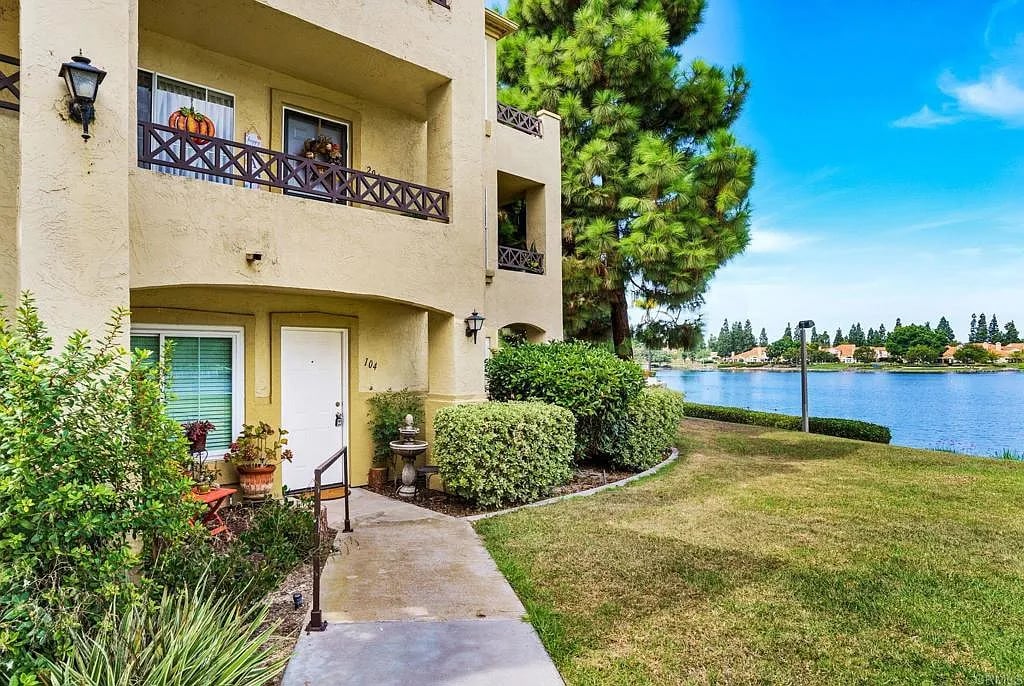 773 Brookstone Rd Unit 104
