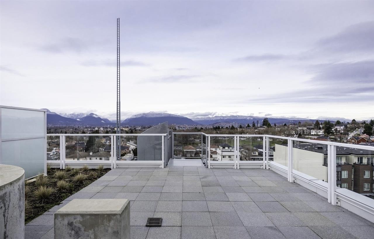2220 Kingsway, #608