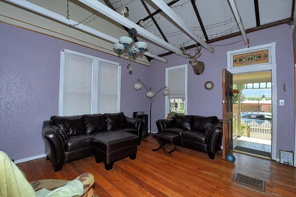 2316 W Pikes Peak Ave