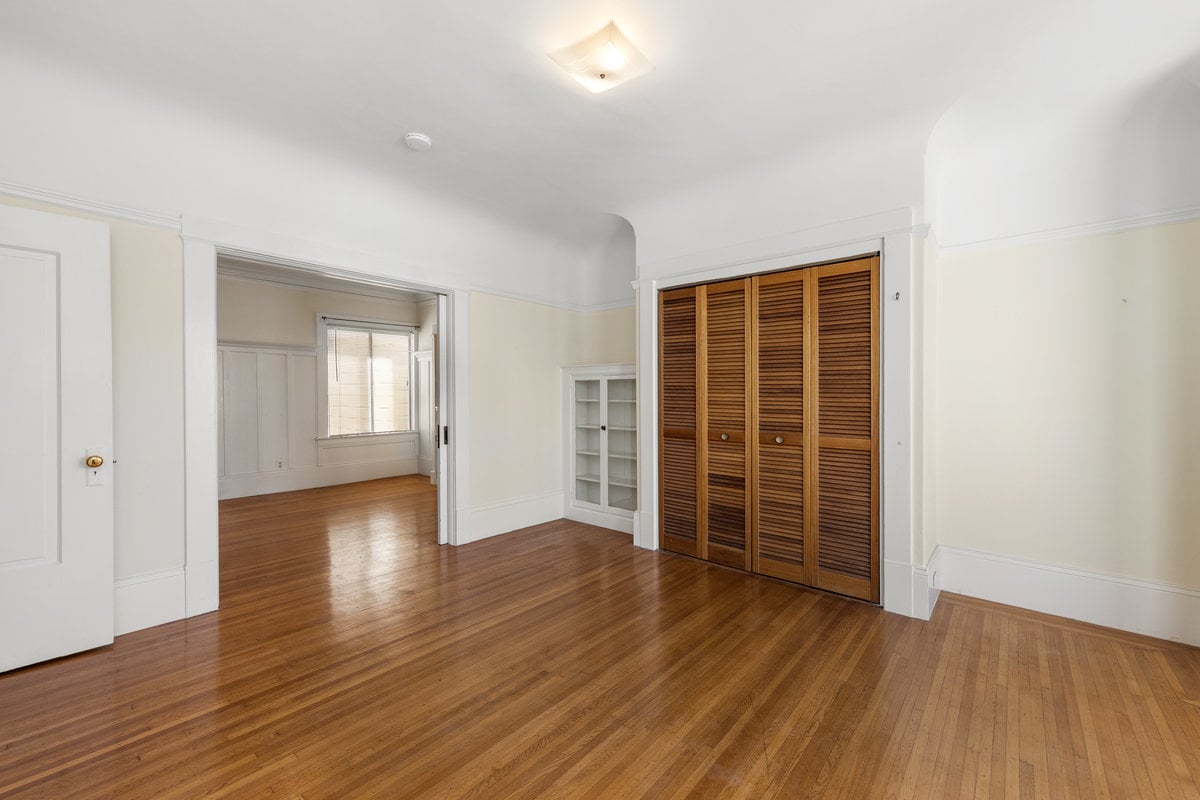 1630 Sacramento Street | 6 Units