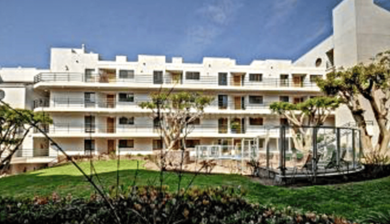 in the exclusive complex Sea Colony II