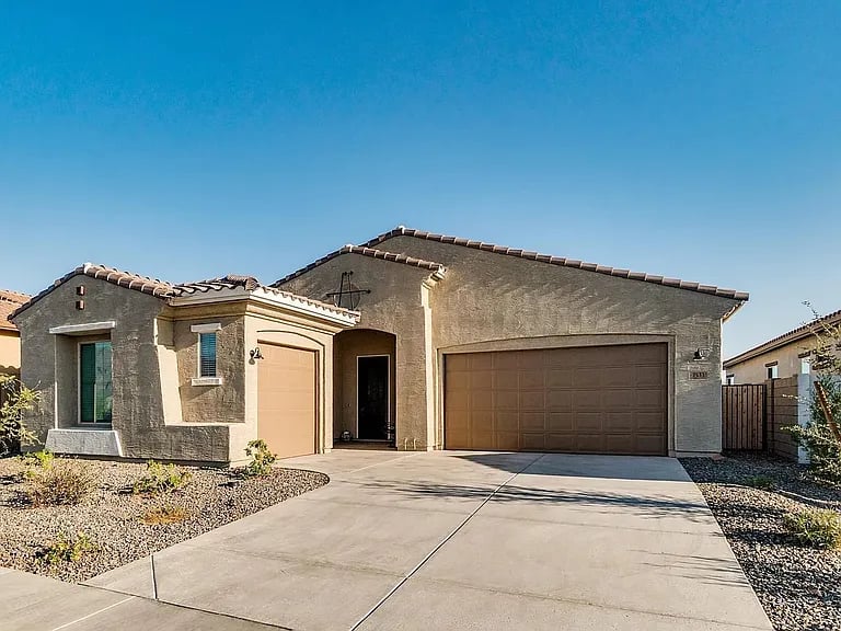7533 S Woodchute Dr