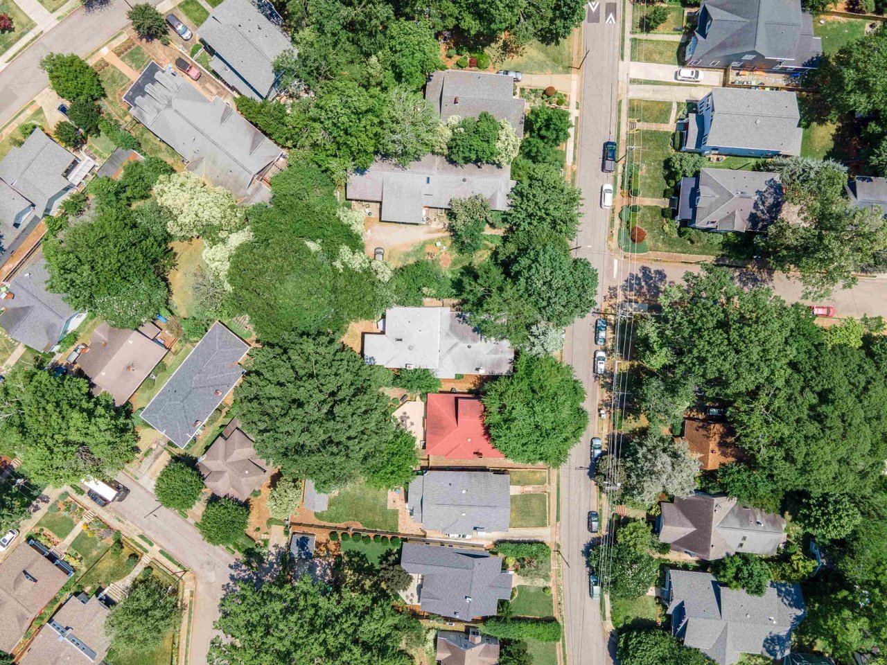 200 W Roanoke Park Dr