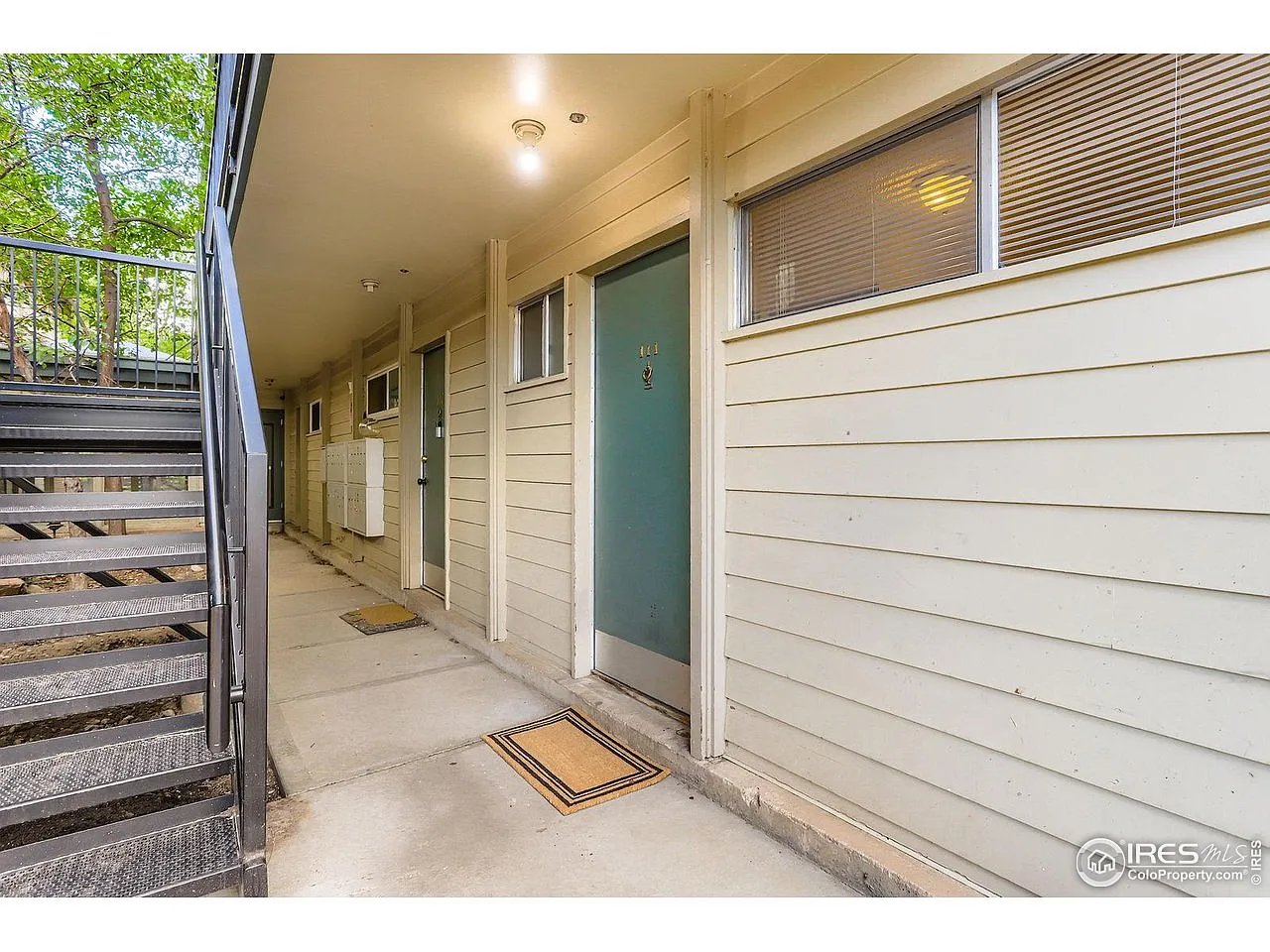 1842 Canyon Blvd #111