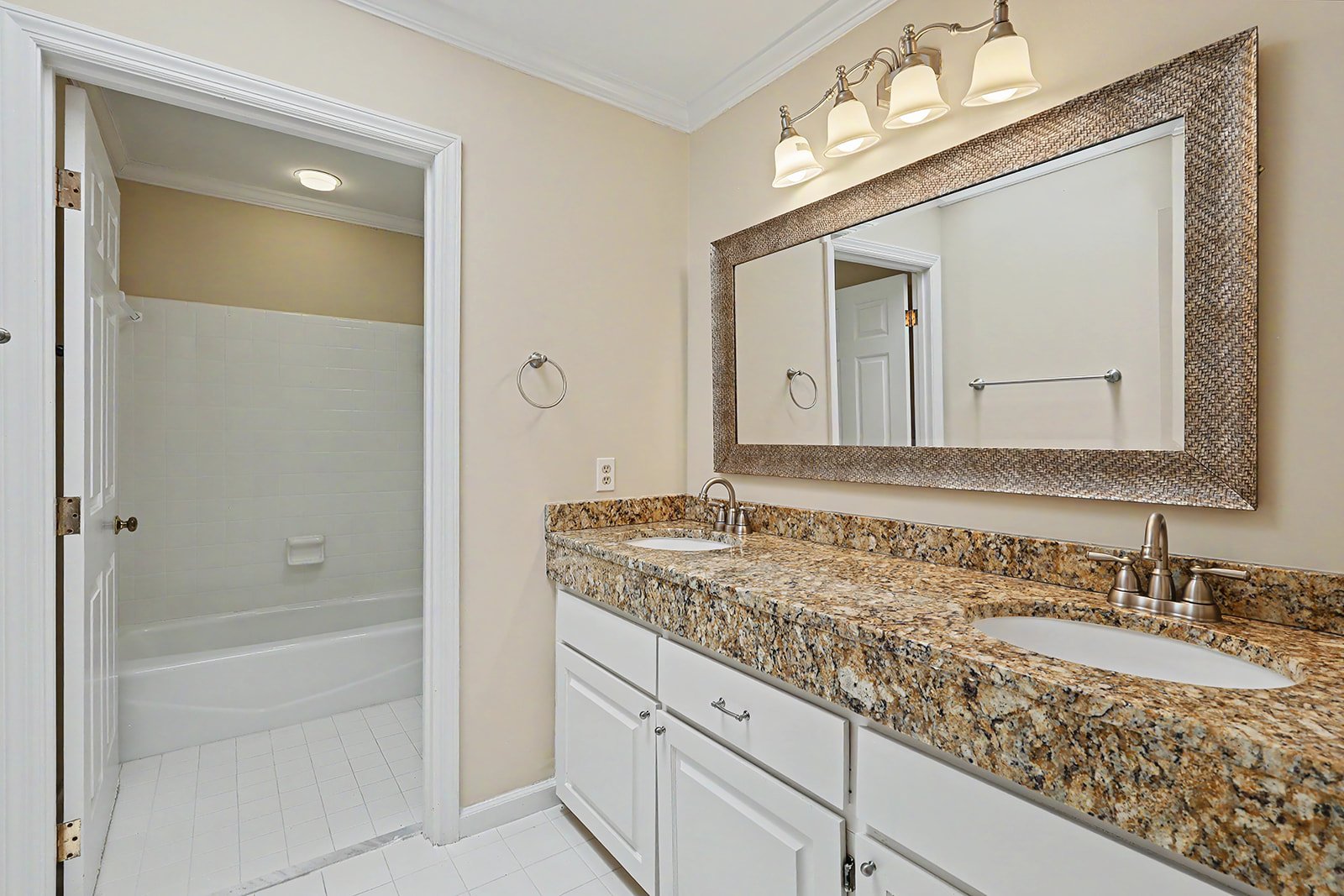 3 Sky Sail Circle Savannah, GA 31411