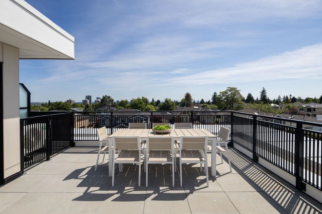 735 W 49th Ave, #233