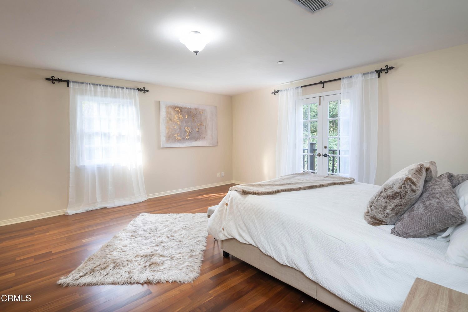 59 W Orange Grove Ave