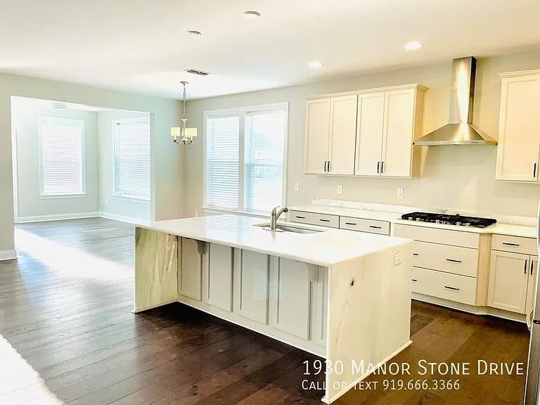 1929 Manor Stone Dr