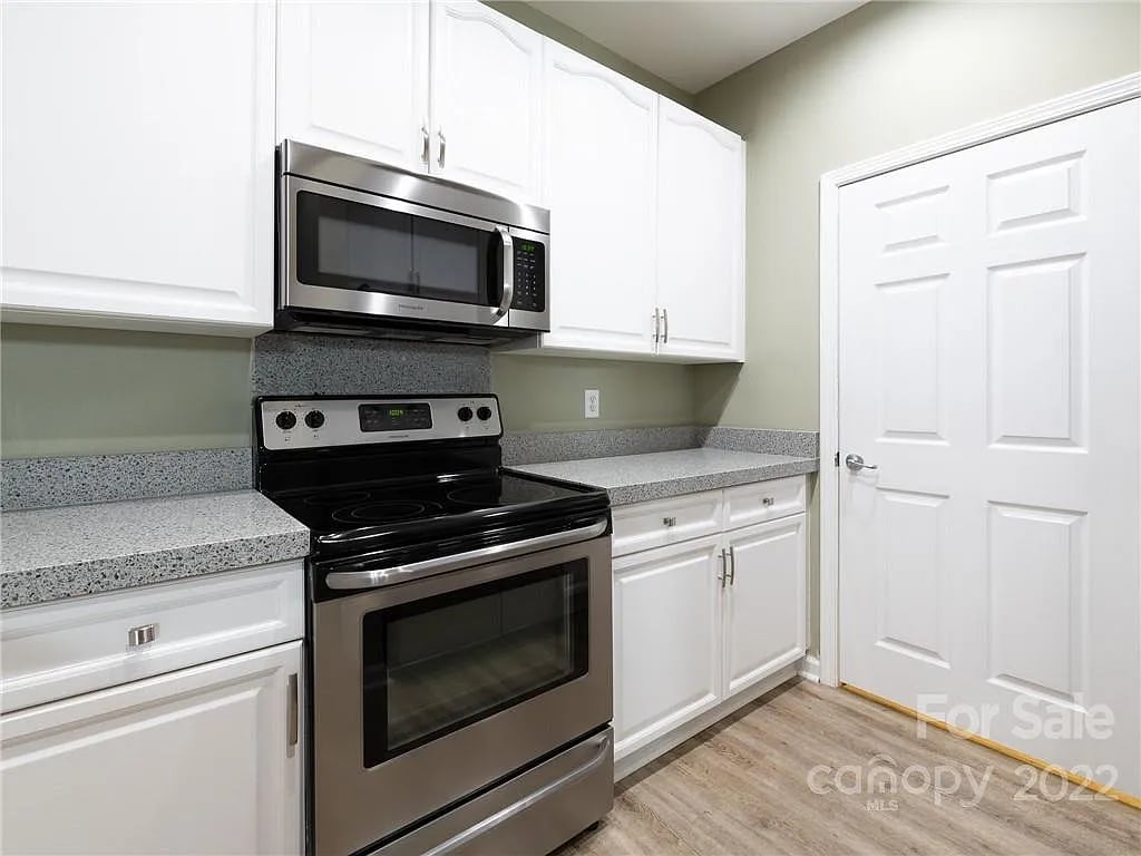 6112 Creft Cir #114