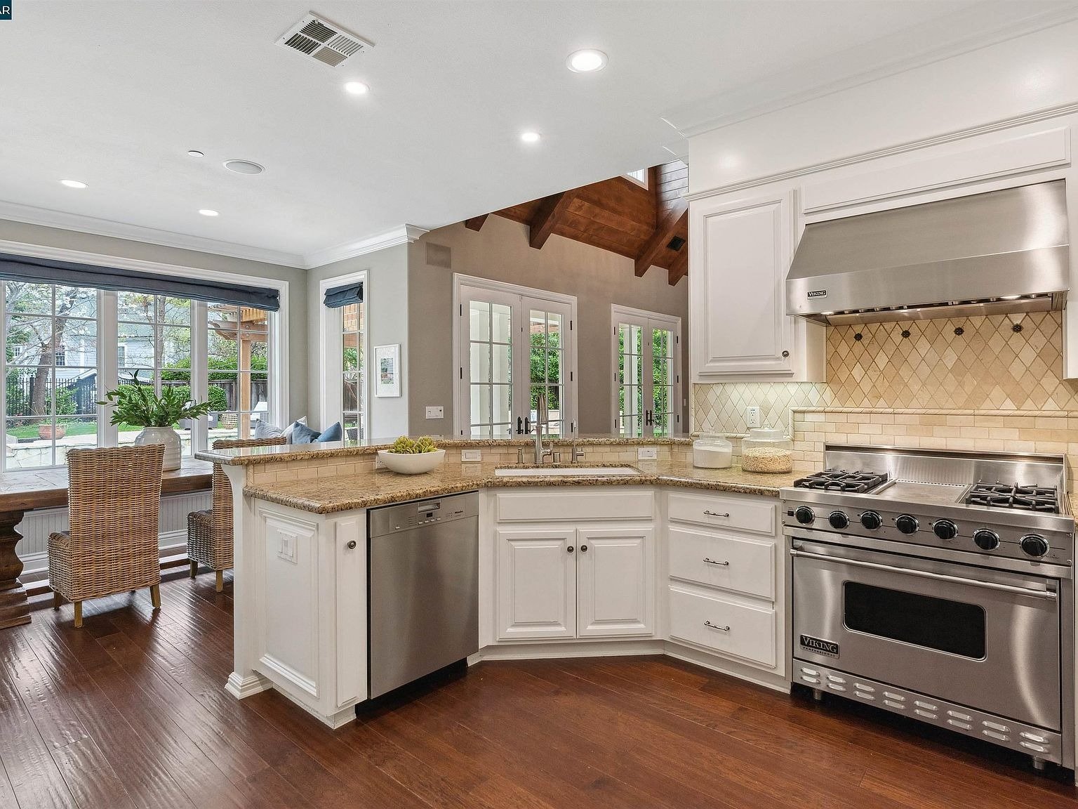 56 Hidden Oaks Dr