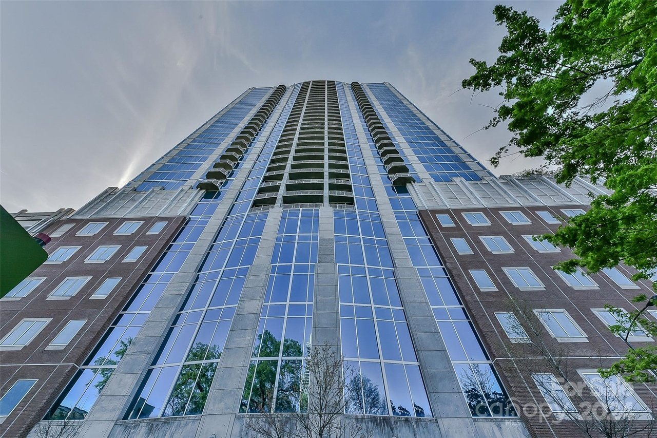 210 N Church St #2406