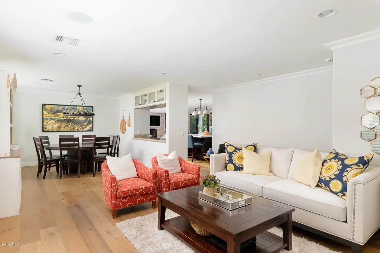 5631 E Calle Camelia