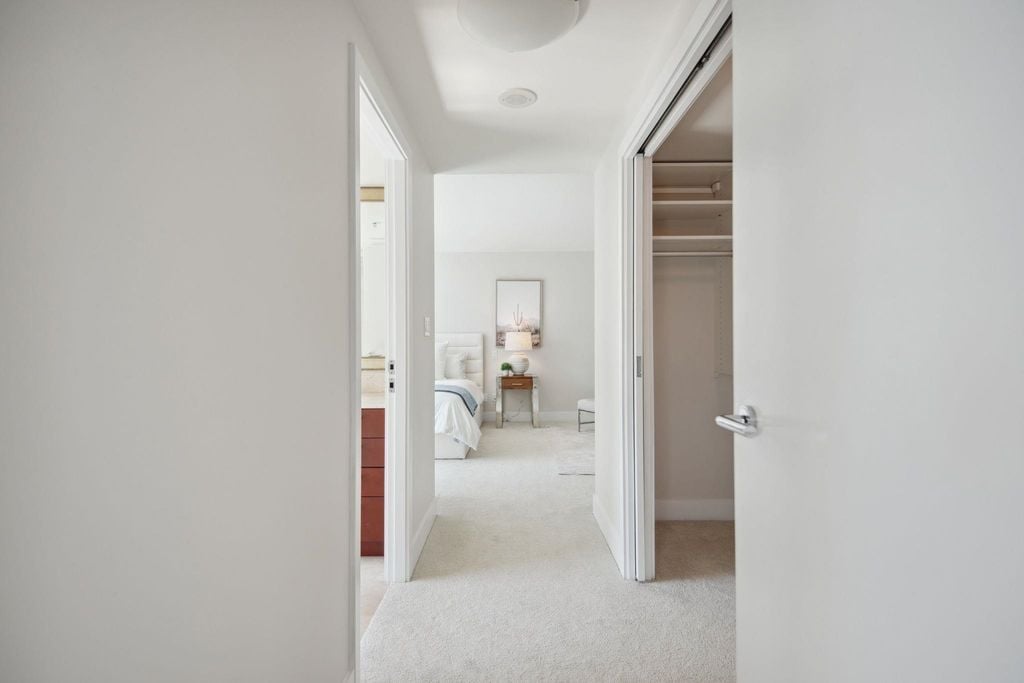 499 Broughton St, #1402