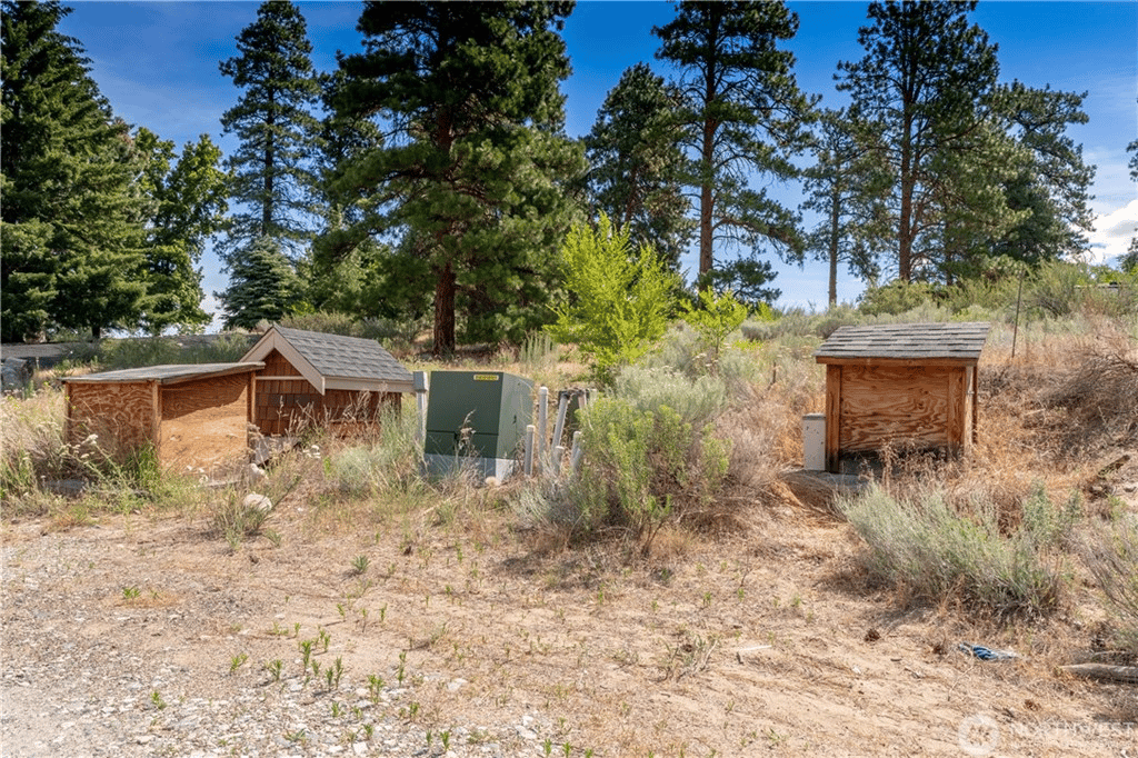 25 Pine Grove Rd