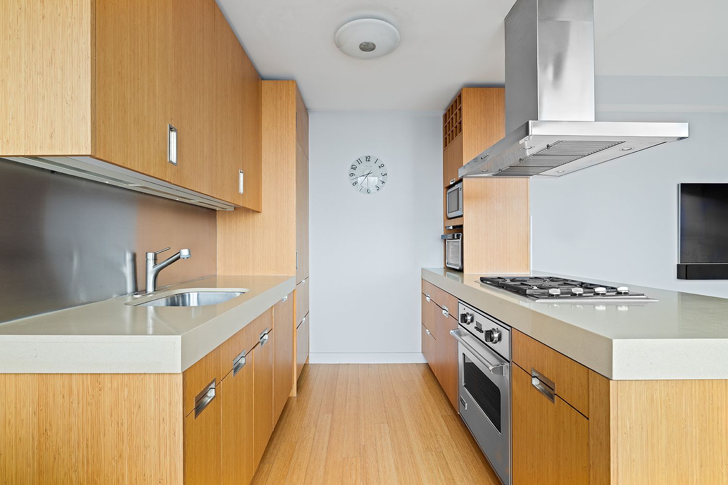 450 W 17th St, #2302