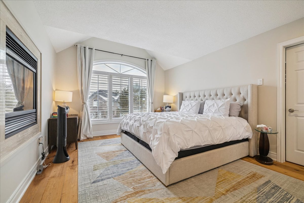 2509 Armour Crescent