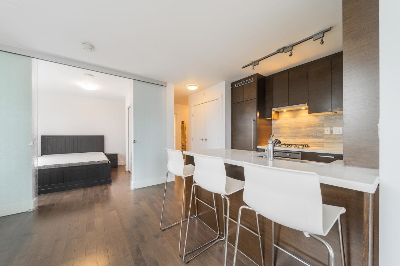 535 Smithe St, #1203