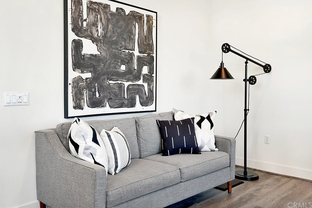 661 W 17th St, Unit 19