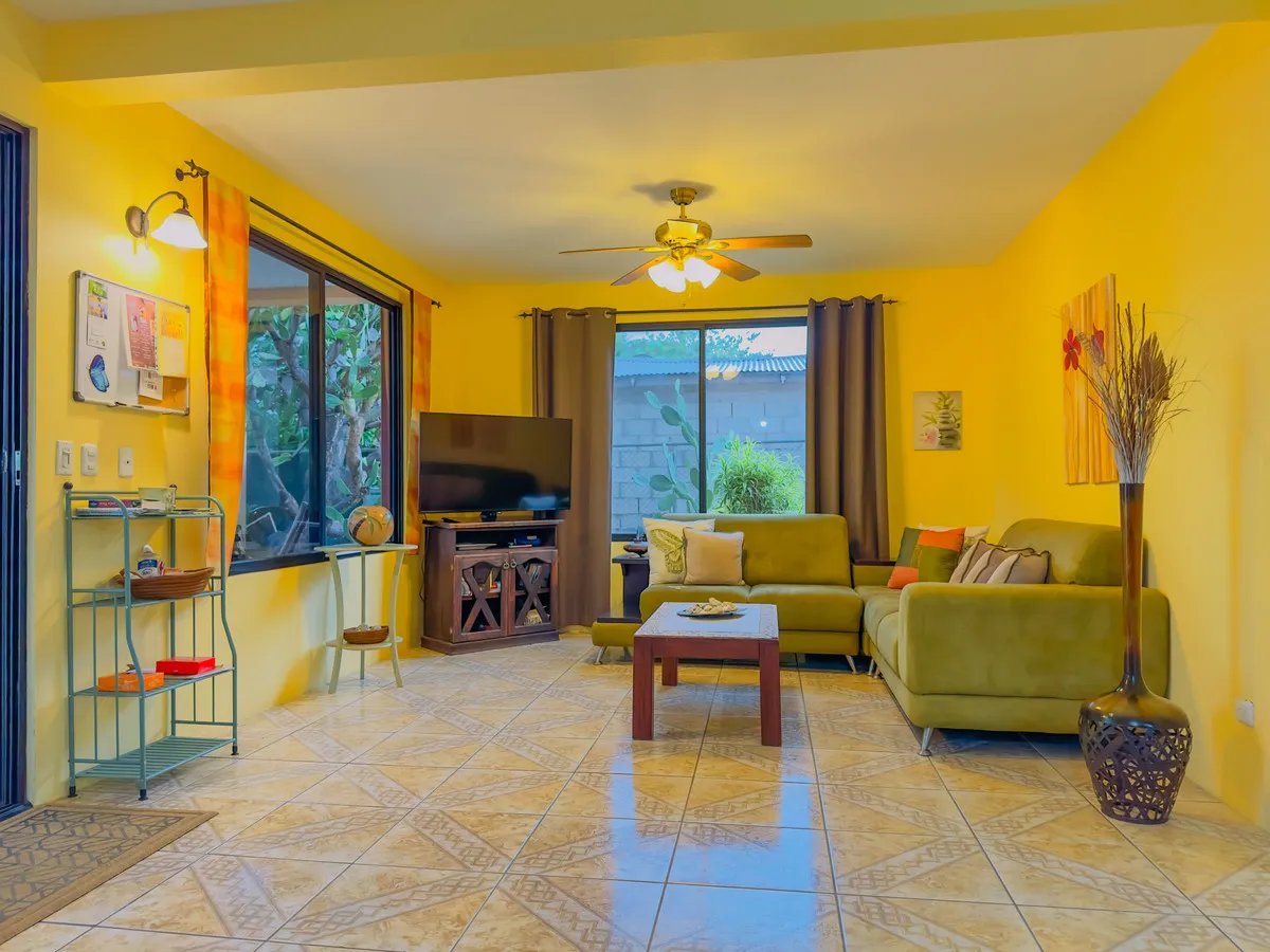 Spacious Living Near Town and Beach
