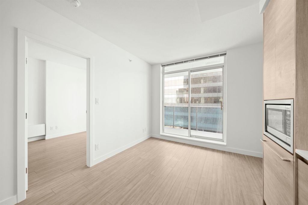 13615 Fraser Hwy, #1207