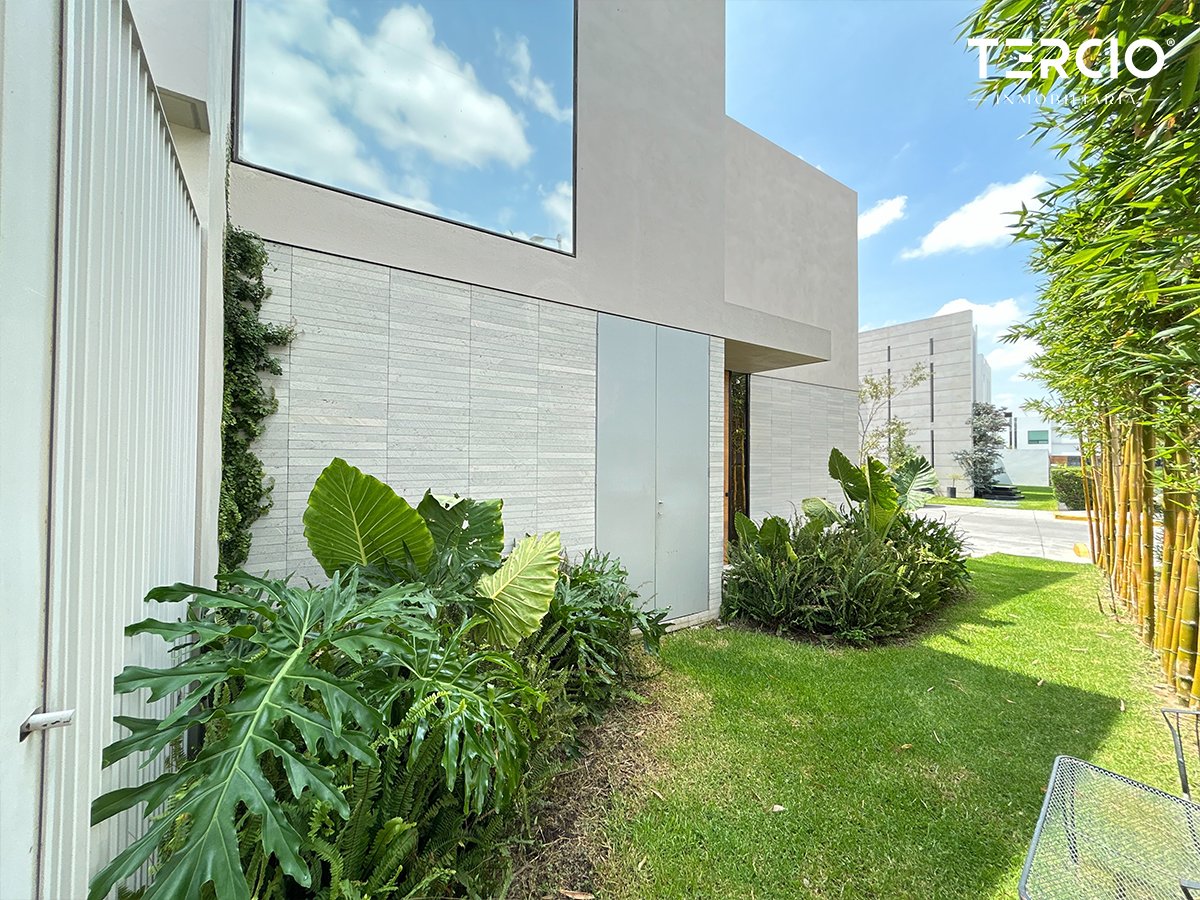 CASA EN VENTA BAJIO HÁBITAT $10'990,000.00 MN