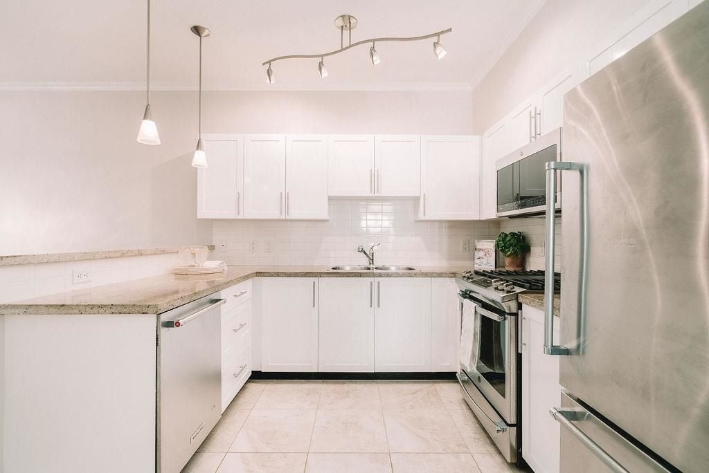 4468 Albert St, #307
